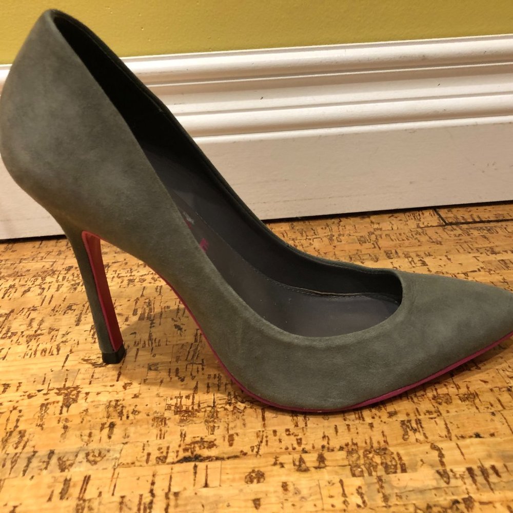Office London On Top Pumps